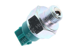 MTZ Olajgomba indításgátló műanyag csatlakozós CHN