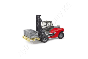 Linde HT160 emelővillás targonca raklappal és 3 raklap ketreccel