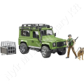 Land Rover Defender kombi, erdésszel és kutyával_75344
